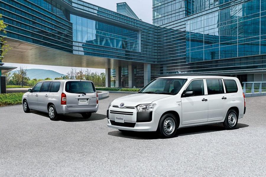  Toyota Probox Van 2018 года  (фото 2 из 12)